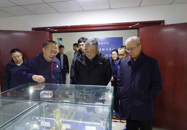 國機集團黨委書記、董事長張曉侖到軸研所調(diào)研