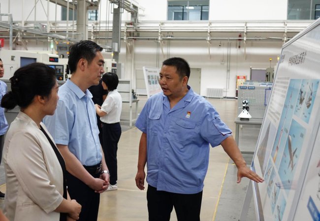 河南省工信廳黨組成員、副廳長孫永民一行蒞臨公司考察調(diào)研